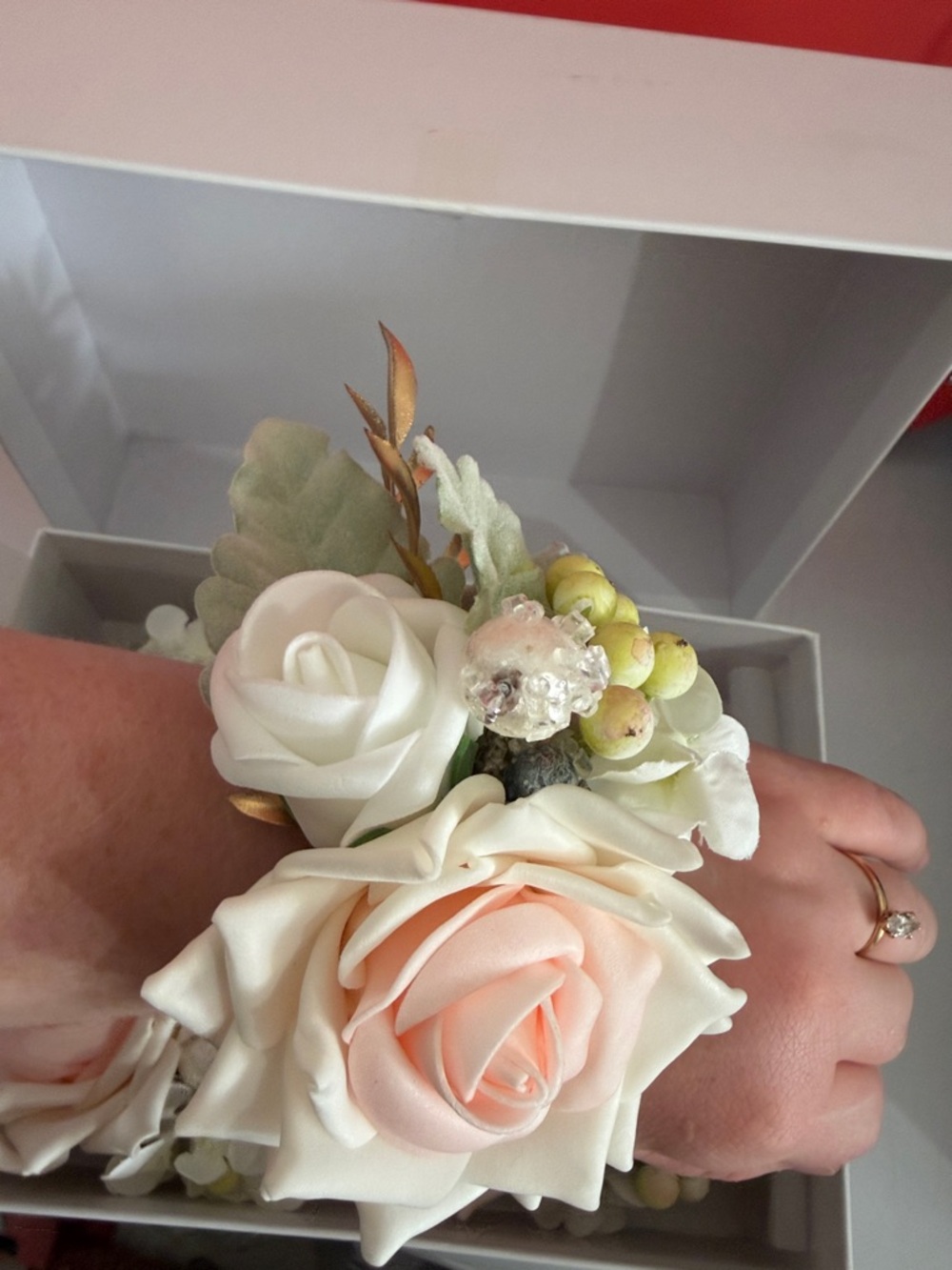 Elegant Cream and Blush Floral Wrist Corsage - Unbranded